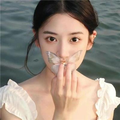 秋光乍泄 在线观看